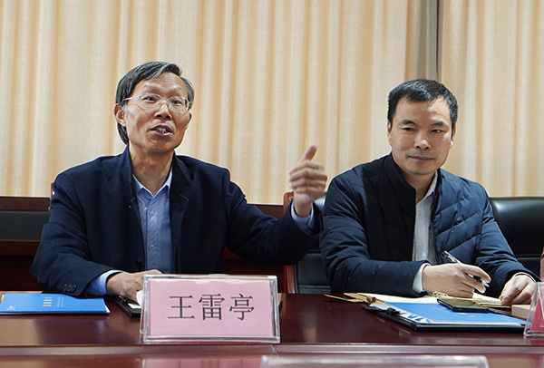 泰山学院副校长一行人莅临鲁普耐特集团参观调研