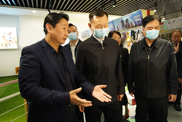 全国政协副主席、民盟中央常务副主席陈晓光带队莅临鲁普耐特集团调研