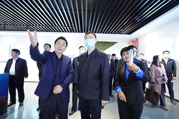 全国政协副主席、民盟中央常务副主席陈晓光带队莅临鲁普耐特集团调研