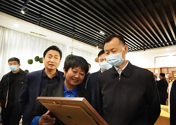 全国政协副主席、民盟中央常务副主席陈晓光带队莅临鲁普耐特集团调研