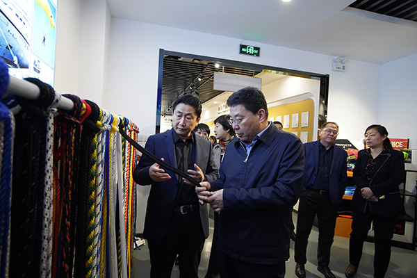 山东省统战部常务副部长李琥莅临鲁普耐特集团参观调研