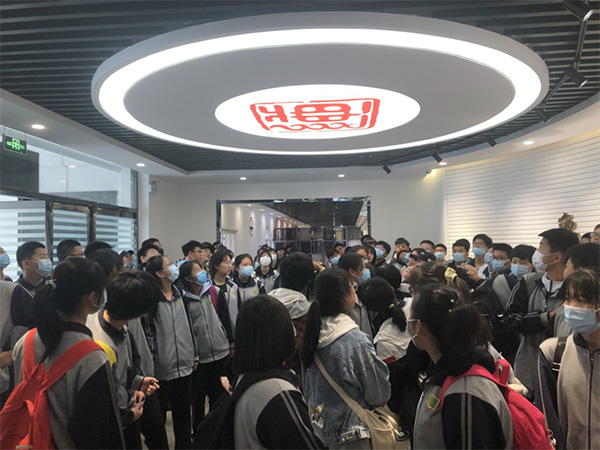 魅力绳网，多彩世界|济南德润中学职业体验活动走进鲁普耐特集团
