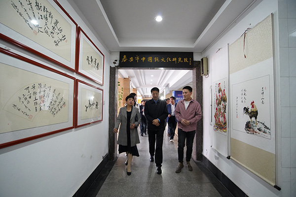 鲁普要闻|泰安市副市长袁久党莅临鲁普小镇如康家园走访慰问
