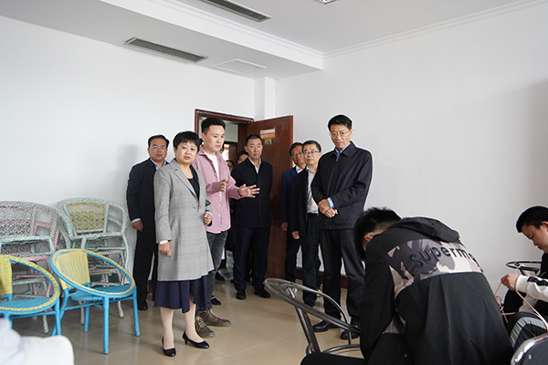 鲁普要闻|泰安市副市长袁久党莅临鲁普小镇如康家园走访慰问