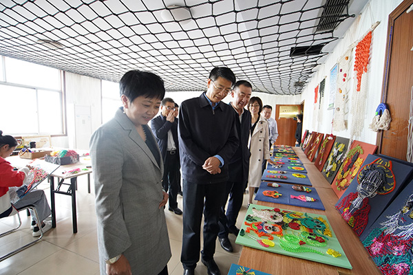 鲁普要闻|泰安市副市长袁久党莅临鲁普小镇如康家园走访慰问