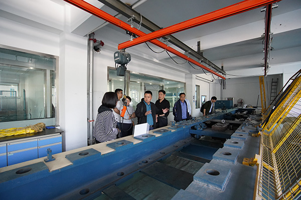 泰州市市场监督管理局和  国家特种劳动防护用品质量监督检验中 心（江苏）领导与专家  莅临鲁普耐特集团参观指导