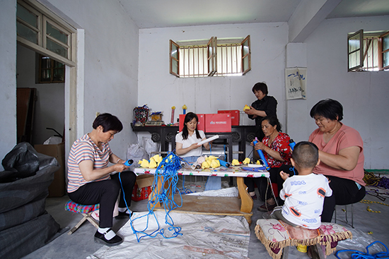 绳为纽带结穷亲，助力乡村振兴我们在路上