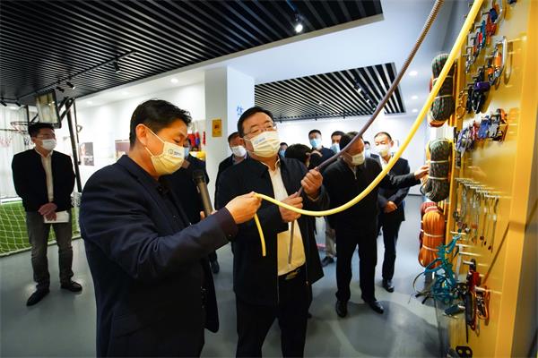 鲁普要闻|泰安市委书记杨洪涛一行莅临鲁普耐特集团参观调研