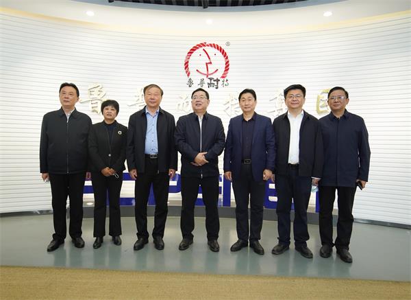 鲁普要闻|泰安市委书记杨洪涛一行莅临鲁普耐特集团参观调研