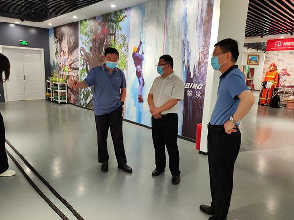 鲁普要闻|泰安市知识产权局与山东省知识产权服务协会一行莅临鲁普耐特集团指导工作