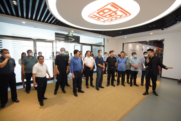 鲁普要闻|泰安市企业与企业家联合会、泰安市工业经济联合会组织会员单位莅临鲁普耐特集团参观学习